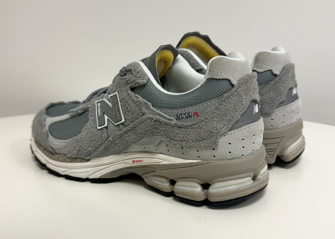 Second Chance - New Balance 2002R Protection Pack Grey (2023) - 42 | USED